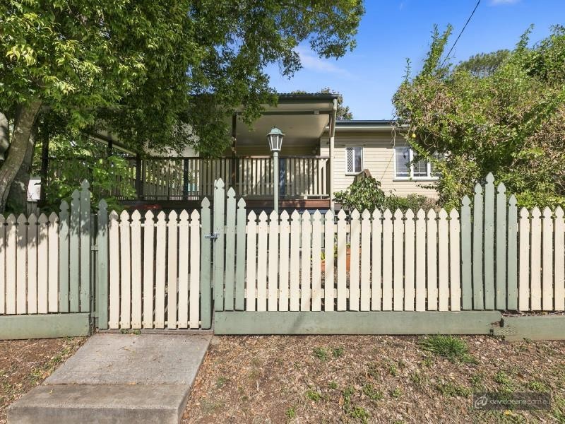 27 Bray Road, Lawnton QLD 4501