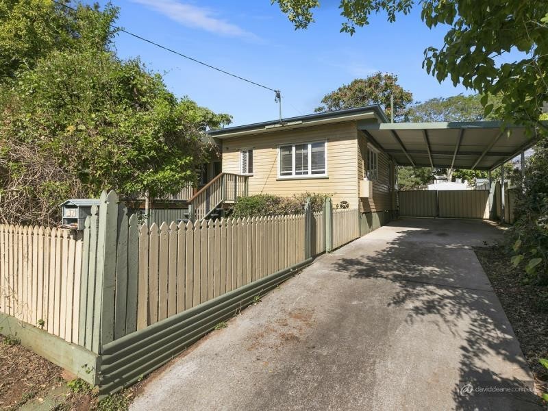 27 Bray Road, Lawnton QLD 4501