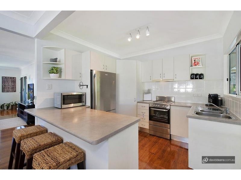 9 Glendavis Street, Brighton QLD 4017