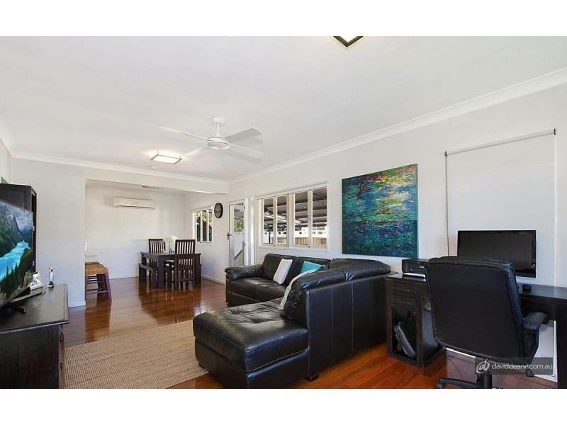 9 Glendavis Street, Brighton QLD 4017