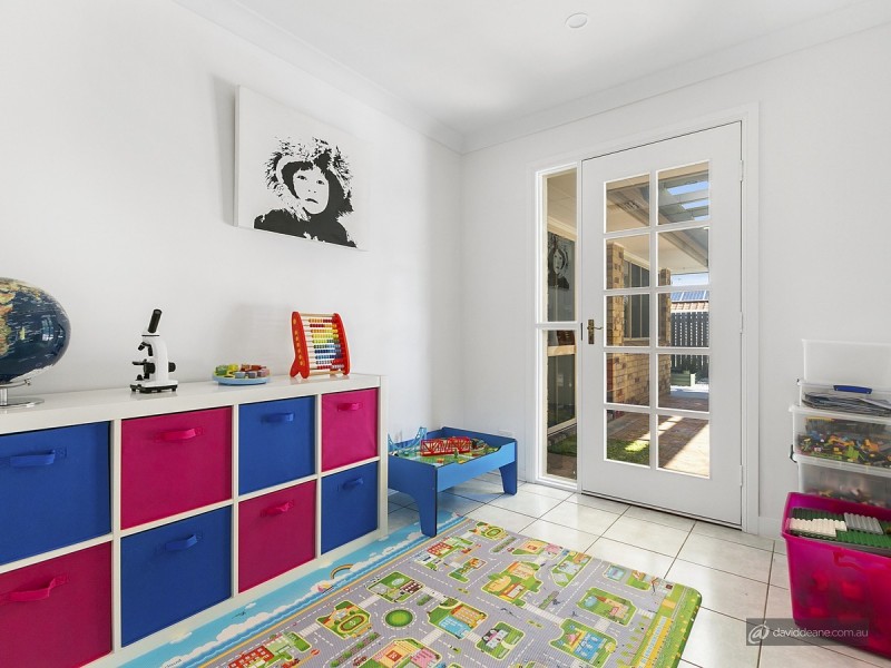 57 Rue Montaigne, Petrie QLD 4502