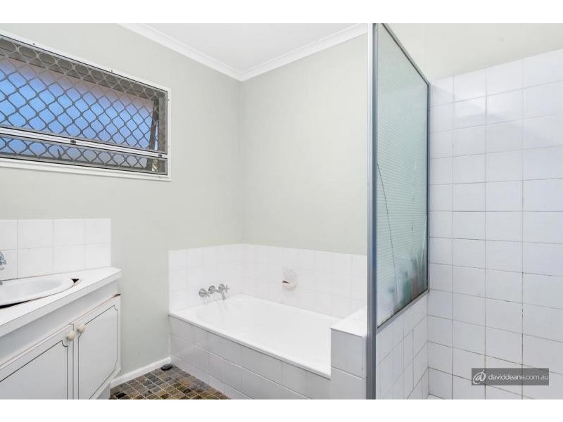 33 Porter Street, Redcliffe QLD 4020