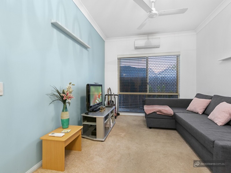 3 Tudor Close, Petrie QLD 4502
