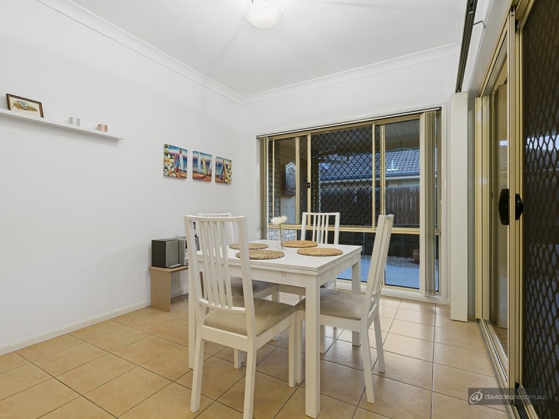 3 Tudor Close, Petrie QLD 4502