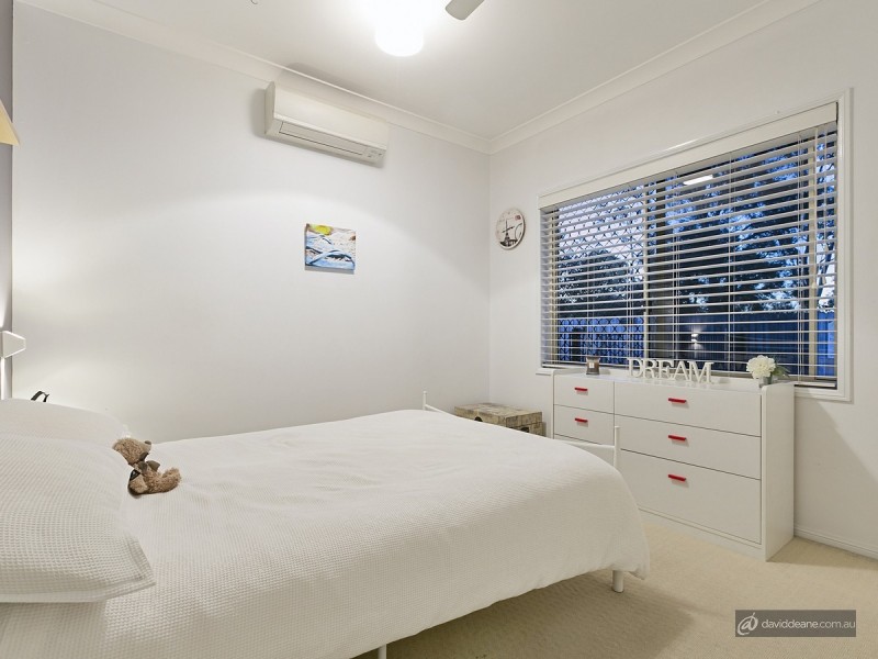 3 Tudor Close, Petrie QLD 4502