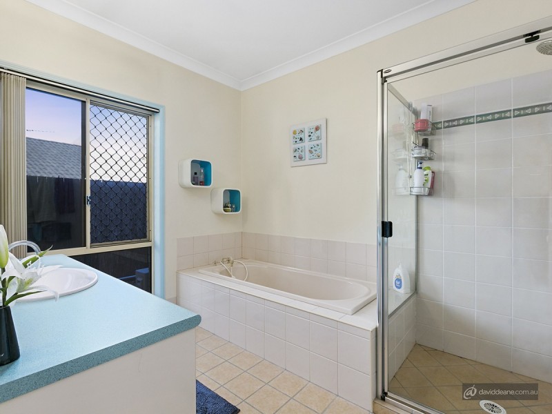 3 Tudor Close, Petrie QLD 4502