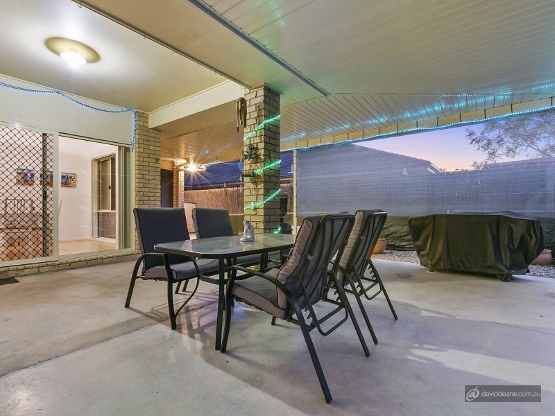 3 Tudor Close, Petrie QLD 4502