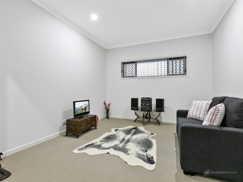 8 Riverbend Court, Lawnton QLD 4501