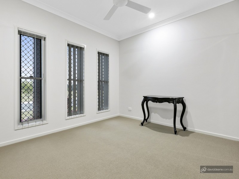 8 Riverbend Court, Lawnton QLD 4501