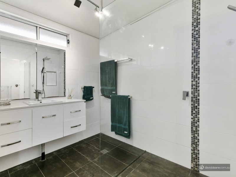 4 Outlook Parade, Bray Park QLD 4500