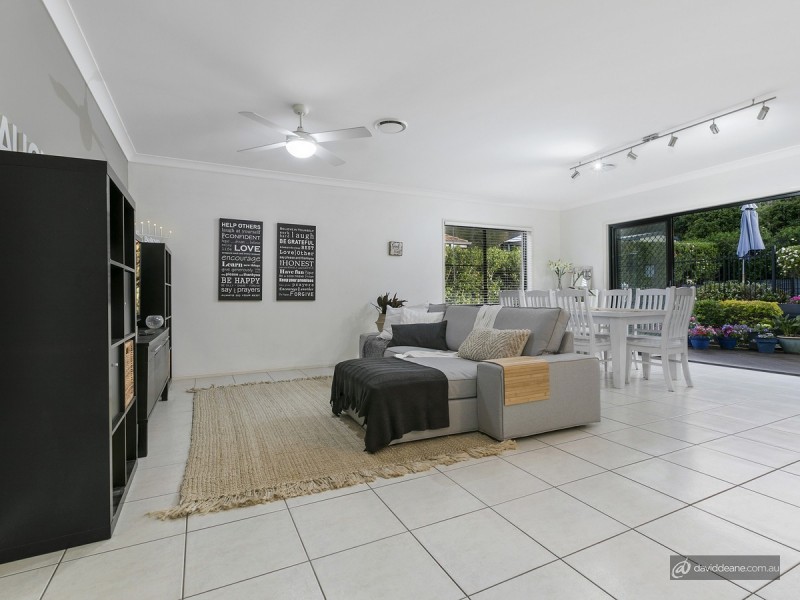 18 Avondale Road, Warner QLD 4500