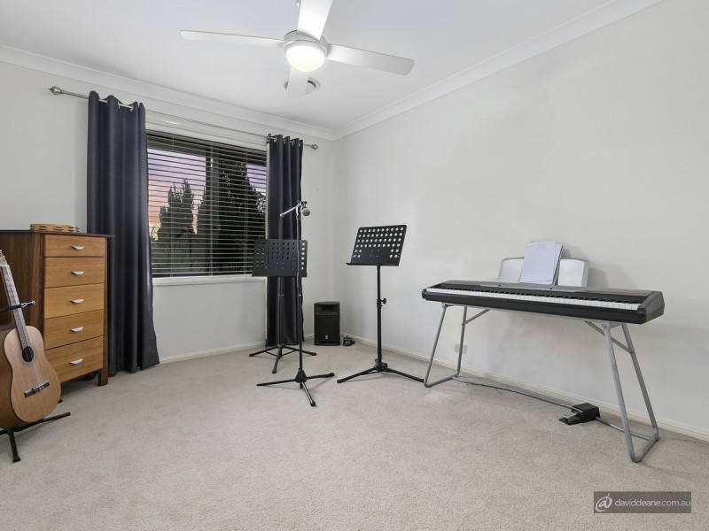 18 Avondale Road, Warner QLD 4500