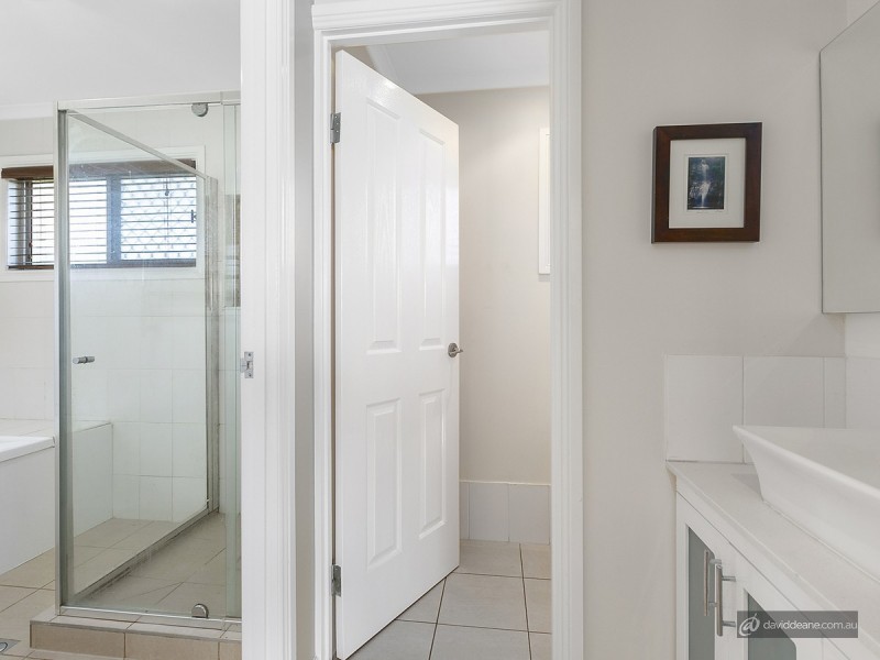 369 Leitchs Road, Strathpine QLD 4500