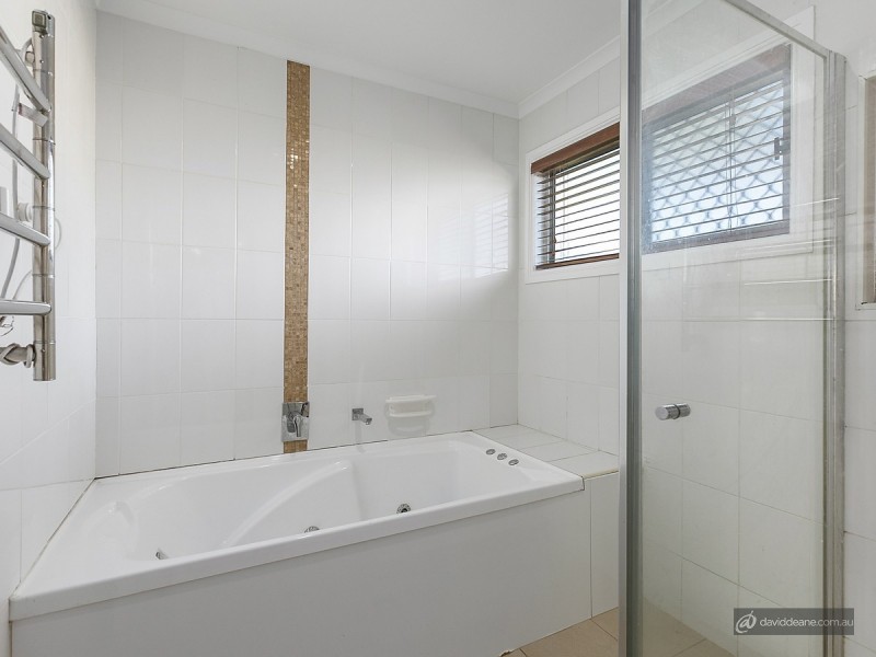 369 Leitchs Road, Strathpine QLD 4500