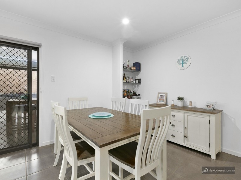 33 Bowerbird Crescent, Dakabin QLD 4503