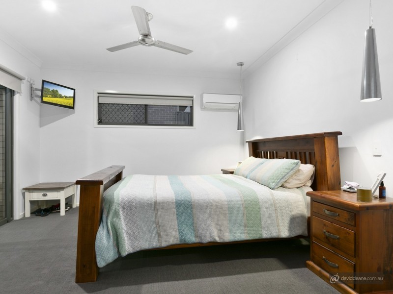 33 Bowerbird Crescent, Dakabin QLD 4503