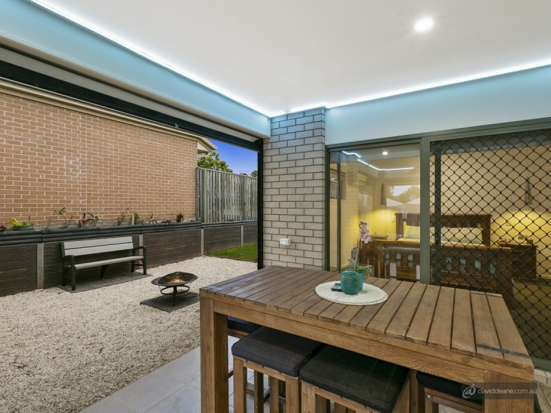 33 Bowerbird Crescent, Dakabin QLD 4503