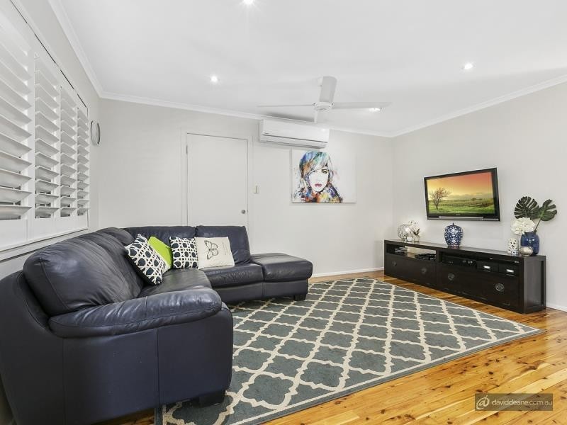 18 Leis Road West, Kallangur QLD 4503