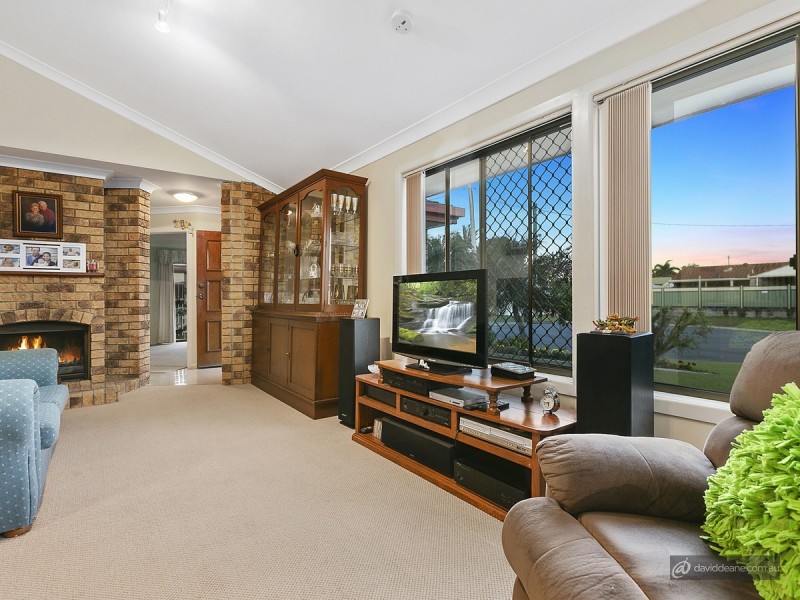 1 Julie Court, Bray Park QLD 4500