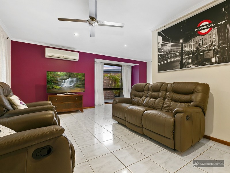 7 Pedder Court, Petrie QLD 4502