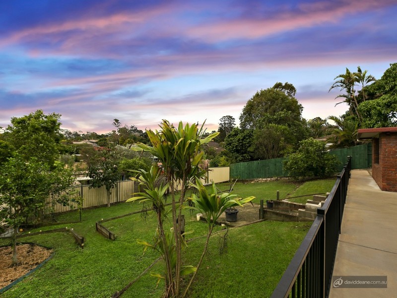 7 Pedder Court, Petrie QLD 4502