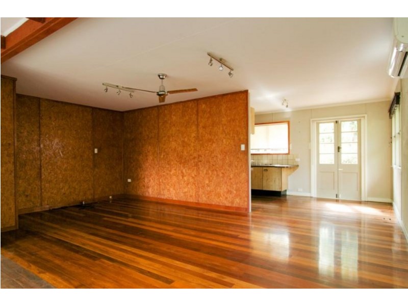 23 Joora Ave, Petrie QLD 4502