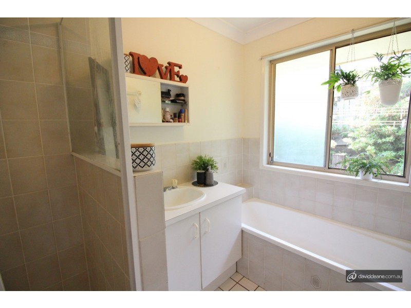 6 Frangipani Court, Kallangur QLD 4503