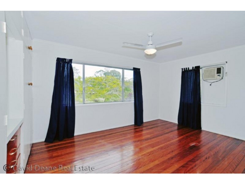 33 Fox St, Strathpine QLD 4500