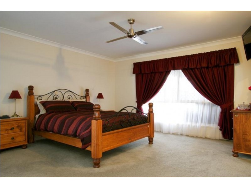 9 Mondial Dve, Warner QLD 4500