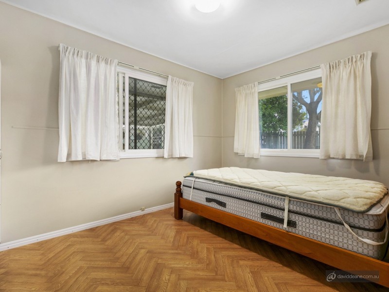 4 Windrest Street, Strathpine QLD 4500