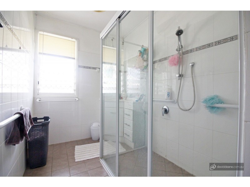 4 Windrest Street, Strathpine QLD 4500