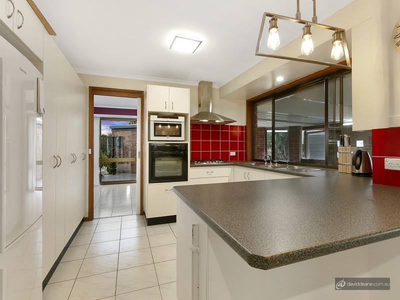 7 Pedder Court, Petrie QLD 4502