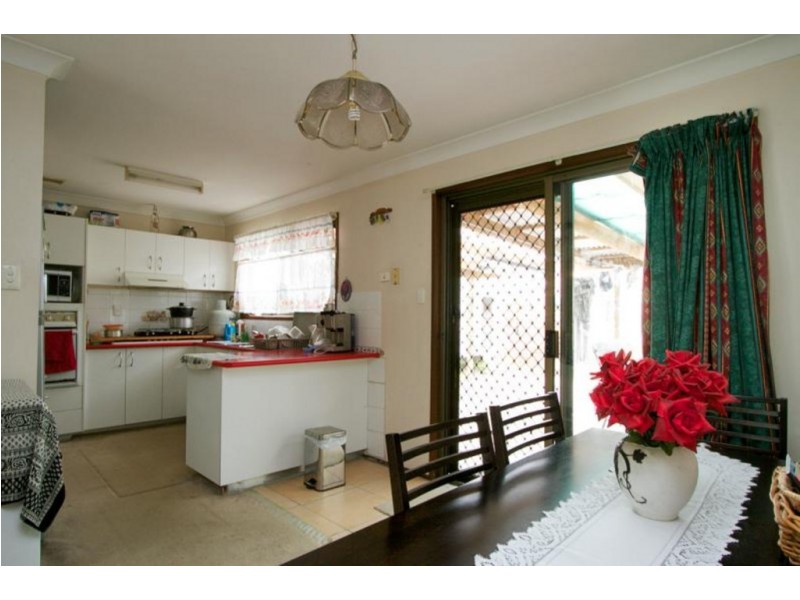 1 Jasmine St, Strathpine QLD 4500