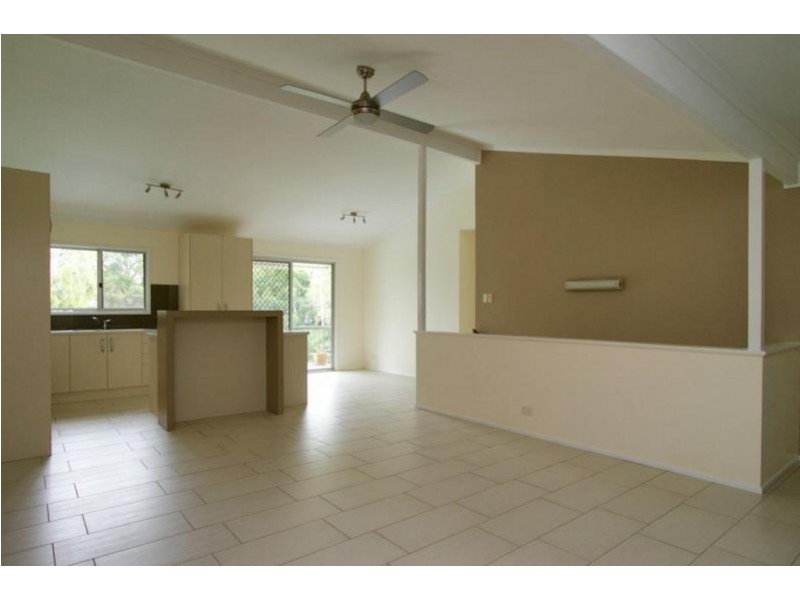 147 Todds Rd, Lawnton QLD 4501