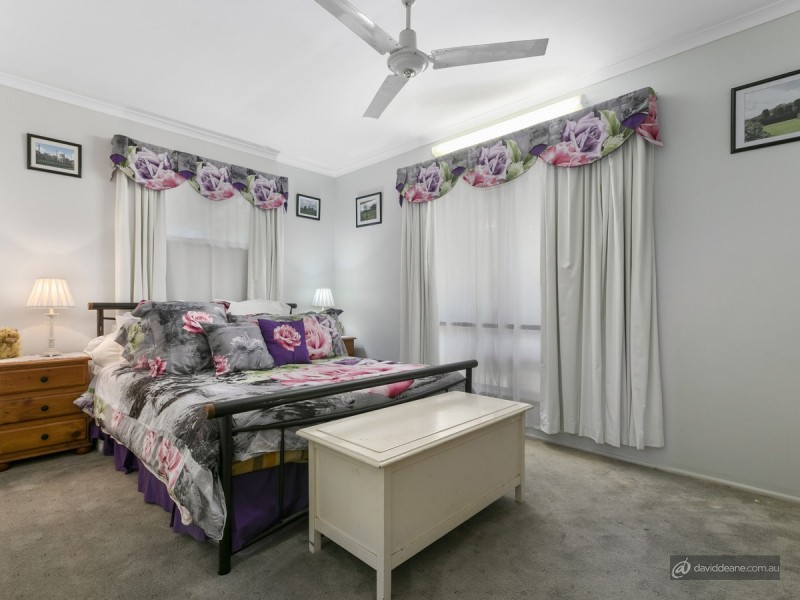 26 Livingstone Street, Strathpine QLD 4500