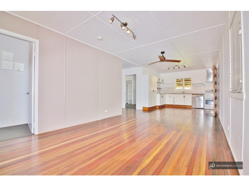 11 Peter Street, Strathpine QLD 4500