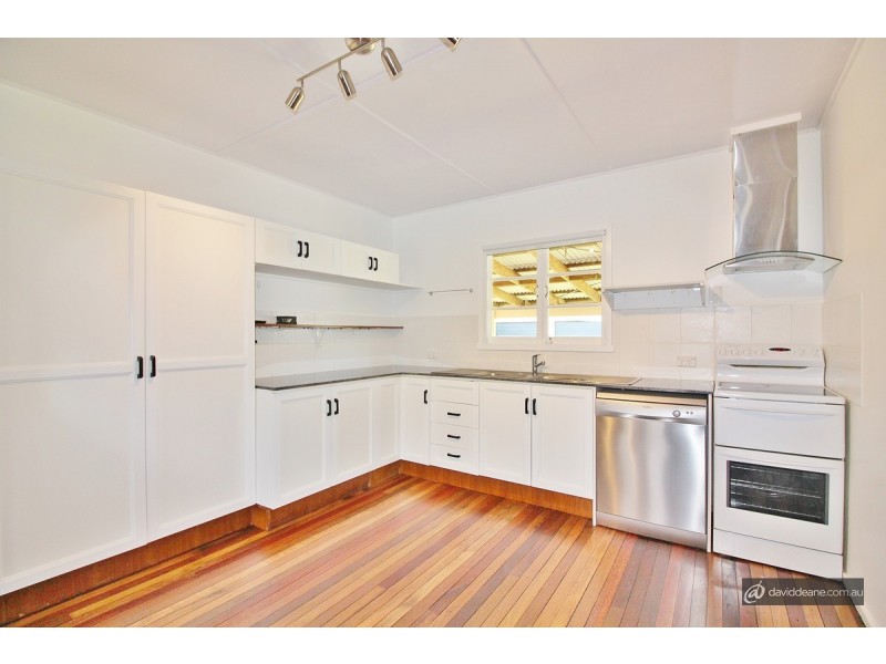 11 Peter Street, Strathpine QLD 4500