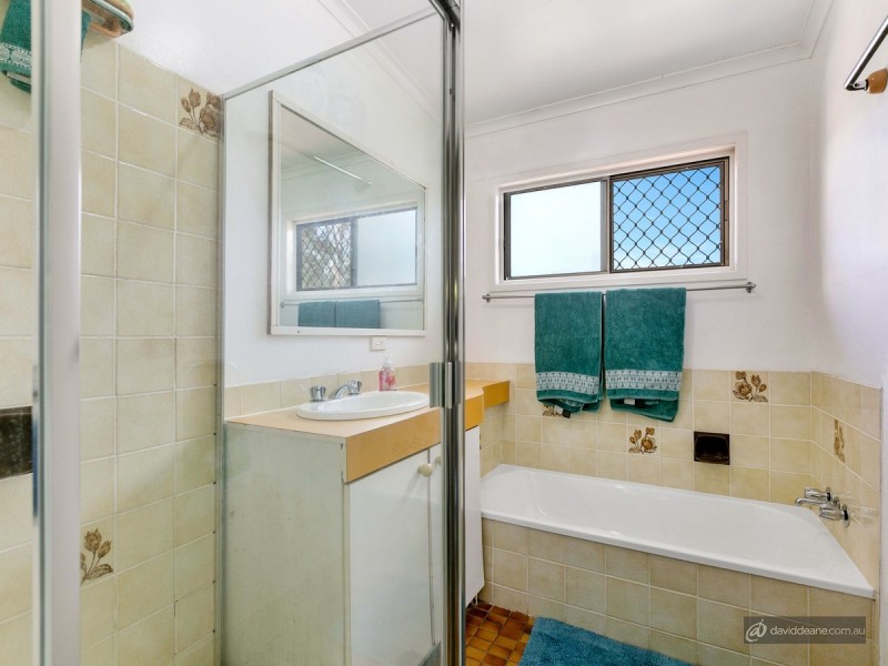 16 Alawara Street, Petrie QLD 4502