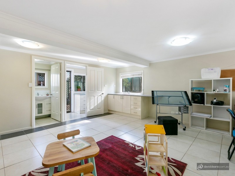 16 Alawara Street, Petrie QLD 4502