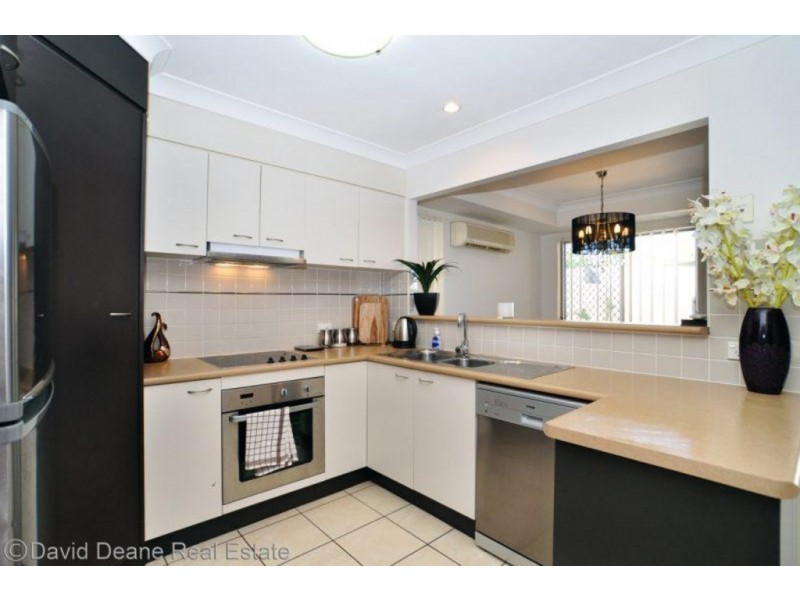 24/6 Myrtle Cres, Bridgeman Downs QLD 4035