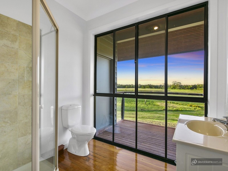 10 Oxbow Crescent, Lawnton QLD 4501