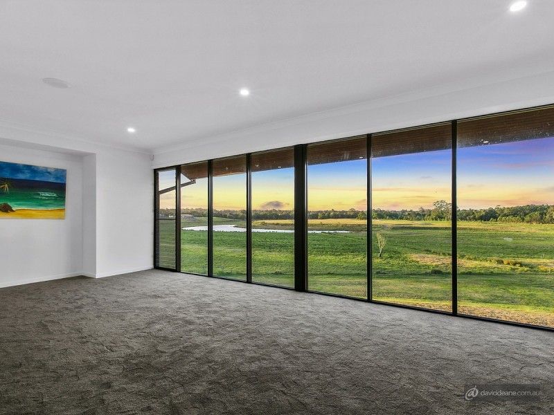 10 Oxbow Crescent, Lawnton QLD 4501