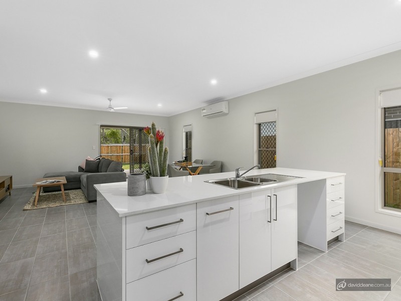 9 Creekview Court, Lawnton QLD 4501