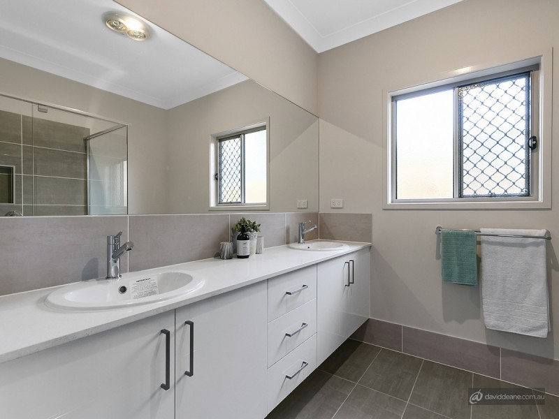 9 Creekview Court, Lawnton QLD 4501