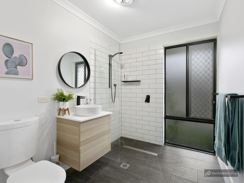 12 Charles Court, Joyner QLD 4500