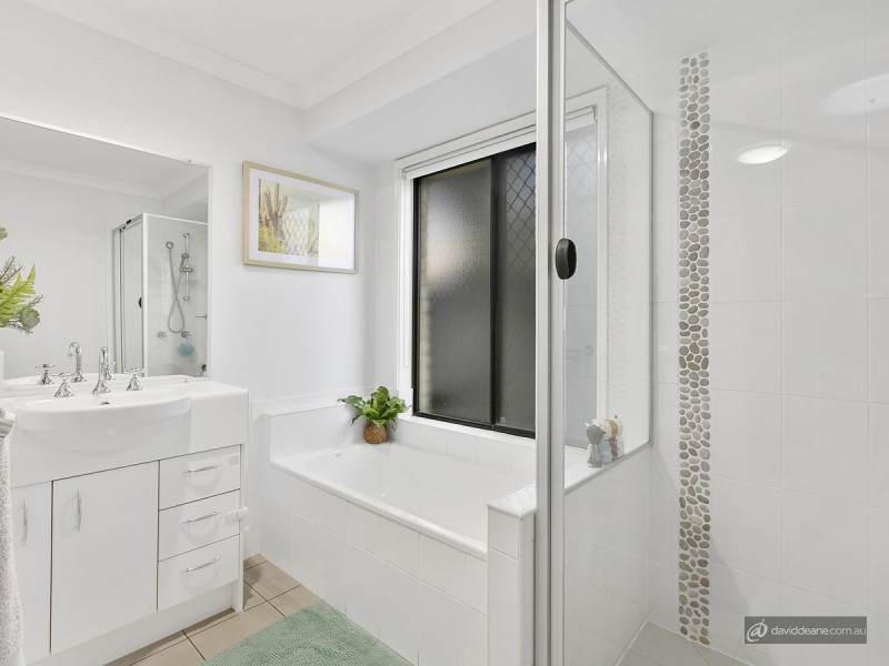 12 Charles Court, Joyner QLD 4500