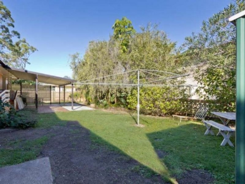 6 Lord Byron Pde, Strathpine QLD 4500