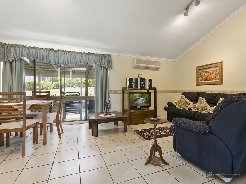 21 Eyre Avenue, Petrie QLD 4502