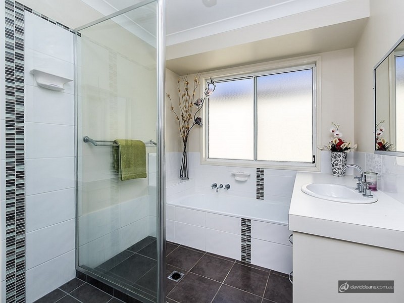 24 Kentwood Drive, Bray Park QLD 4500