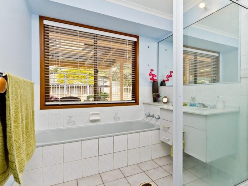 4 Burrumbeet Street, Petrie QLD 4502